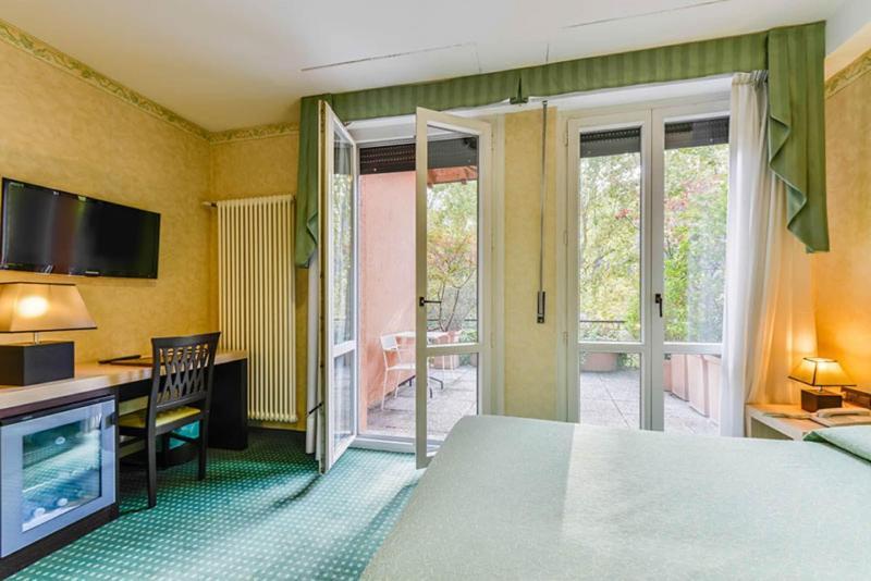 Hotel Don Abbondio Lecco Extérieur photo